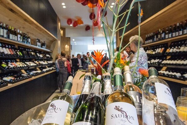Wine specialist Rootring wines opened