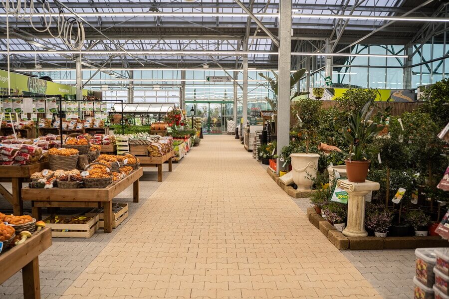 Neubau Jardinerie Tarnaise Fonlabour, Albi (Frankreich)